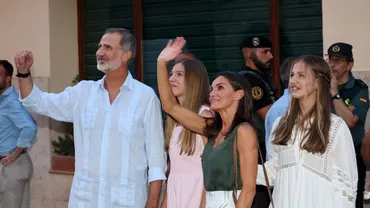 Cenușăreasa secolului XXI:  Cum a reușit o jurnalistă divorțată să devină regina Spaniei. Povestea Letiziei