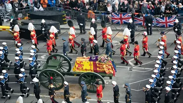 Vlad Nistor, despre funeraliile Reginei Elisabeta a II-a: Solidaritatea britanicilor în jurul defunctei regine atinge cote greu de bănuit, mai ales că sunt atâția bârfitori fără substanță ai monarhiei britanice (VIDEO)