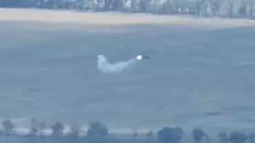 Imagini de pe câmpul de luptă: Momentul în care un elicopter rusesc este lovit în plin de o rachetă trasă de ucraineni (VIDEO)