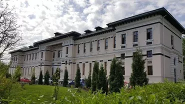 Moarte cumplită sub ochii indiferenți ai medicilor de la Socola: Un tânăr care s-a prezentat pe picioarele lui la internare a sfârșit în agonie după câteva zile, niciun vinovat