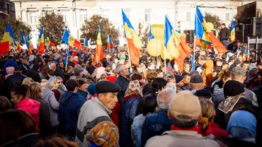 Patru partide de opoziție au format Comitetul Salvării Naționale, în Republica Moldova