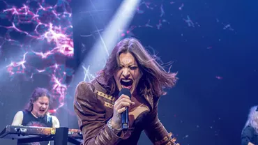 Floor Jansen, solista de la Nightwish, viaţă de coşmar, în lupta cu cancerul: Îmi voi păstra sânul. Să sperăm că voi scăpa