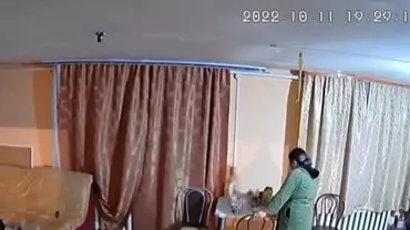 O cameră video furată din Ucraina transmite live din casa în care a instalat-o hoțul, în Rusia (VIDEO)