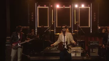 Arctic Monkeys a lansat noul album The Car cu noul videoclip I Ain't Quite Where I Think I Am live din Brooklyn (VIDEO)