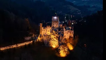 Cine este românul care va petrece noaptea de Halloween la Castelul Bran, alături de Elon Musk și Angelina Jolie