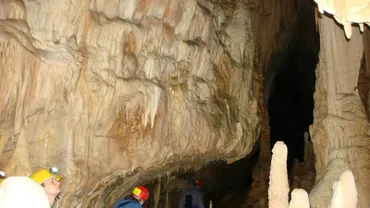 Peștera Topolnița, darul naturii ascuns în județul Mehedinți: „Dacă ești din România, trebuie să ajungi o dată-n viață aici (FOTO/VIDEO)