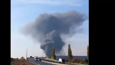 Incendiu la un centru de colectare și reciclare deșeuri în Chitila (VIDEO)