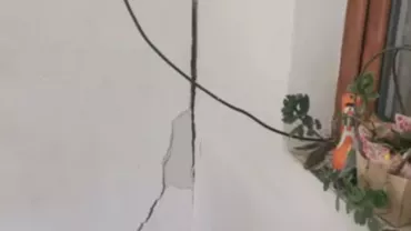 Mai multe case din Satu Mare sunt aproape de prăbușire din cauza lucrărilor de canalizare