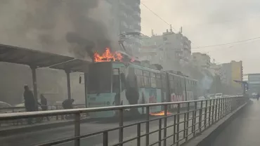 Un tramvai a luat foc în mers, pe Șoseaua Olteniței din București