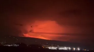 Mauna Loa din Hawaii, cel mai mare vulcan activ din lume, erupe pentru prima oară după 1984 (FOTO, VIDEO)