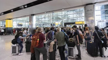 Atenționare de călătorie MAE: Greve pe aeroporturile din Marea Britanie, chiar de sărbători