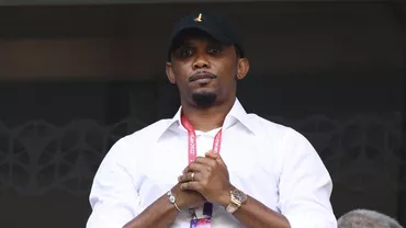 Samuel Eto`o, filmat când a lovit un bărbat cu piciorul în plină figură, după optimea dintre Brazilia și Coreea de Sud de la Cupa Mondială din Qatar (VIDEO)