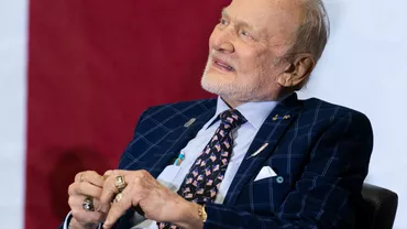 Cine este românca cu care s-a căsătorit fostul astronaut Buzz Aldrin la 93 de ani
