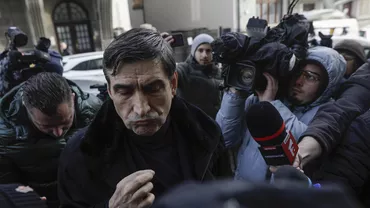 Victor Pițurcă, așteptat la DNA de Marian Ceaușescu. Fostul selecționer, după rafala de jigniri primite din partea protestatarului: „Dacă te dai cu ruj, vorbim!” (FOTO, VIDEO)