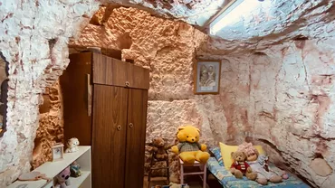 Cum arată Coober Pedy, orașul în care oamenii locuiesc sub pământ (VIDEO)