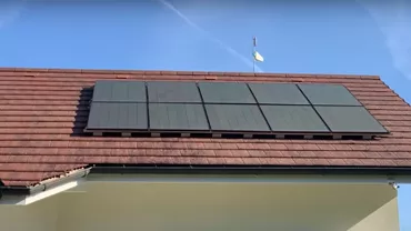 Statul plătește 20.000 de euro pentru panouri fotovoltaice. Cât mai plătesc românii în plus ca să-și producă energia necesară?