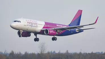 Ce pot face românii dacă zborul lor este anulat / De ce nu poate fi sancționată compania aeriană Wizz Air pentru experiențele neplăcute