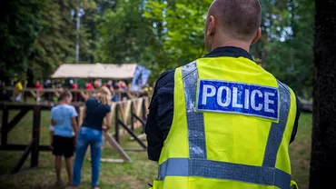 Viața bate filmul: Un sucevean a sunat la 112 pentru a reclama că polițistul care îl verifică era băut