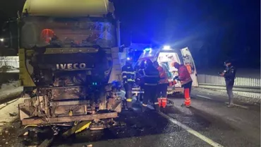 Două tiruri s-au ciocnit frontal pe DN 17 în Suceava. Ce a cauzat accidentul