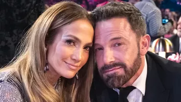 Jennifer Lopez și Ben Affleck și-au arătat tatuajele asortate aflându-se pentru prima dată de Valentine's Day în calitate de soț și soție