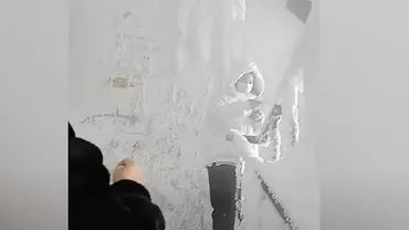 S-a întâmplat într-un bloc din China: Un locatar a uitat ușa deschisă la -40 de grade Celsius (VIDEO)