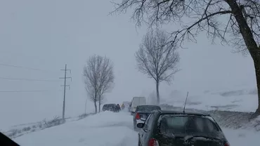 Avalanșă în Munții Bihor. Meteorologii au emis cod portocaliu de ninsori abundente și viscol