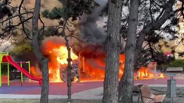 Doi copii de 10 și 14 ani, autorii incendiului de la locul de joacă din Sectorul 3 al Capitalei