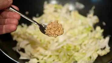 Semnal de alarmă pentru români. Dieta faimoasă care poate dubla riscul de atac de cord și accident vascular cerebral. Ce spun nutriționiștii