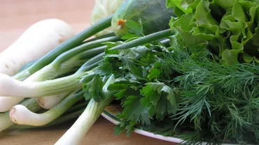 Sfaturile specialistului pentru un regim alimentar de primăvară: „Nicio masă fără legume de culoare verde”