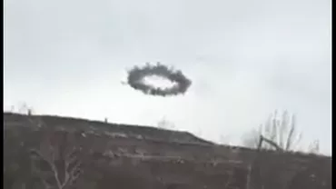 Niște cercuri negre pe cerul Moscovei băgă spaima în ruși (VIDEO)