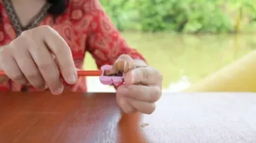 S-au tăiat pe braţe cu lama unei ascuţitori, după ce s-au inspirat din filmulețe de pe Instagram și TikTok