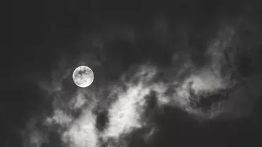 Ultima Lună Plină a iernii de anul acesta va putea fi observată în această noapte / De unde provine numele de „Luna Râmă”