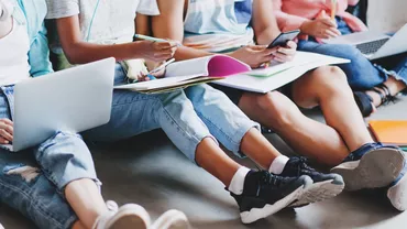 Care sunt cele mai căutate domenii de studiu din străinătate. Destinațiile preferate alte tinerilor