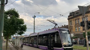 O minoră a fost la un pas să fie călcată de tramvai, în Timișoara. S-a aruncat pe trecerea de pietoni