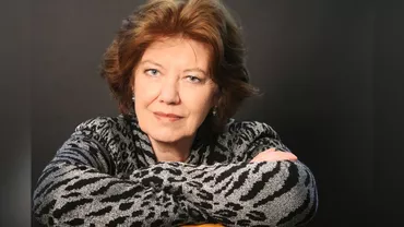 Anne Perry, scriitoare de romane polițiste, a murit la vârsta de 84 de ani / În adolescență a ucis-o pe mama prietenei ei