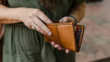 Guvernul aplică măsurile de austeritate în România / Vor fi înghețate salariile, angajările și cheltuielile din instituțiile publice