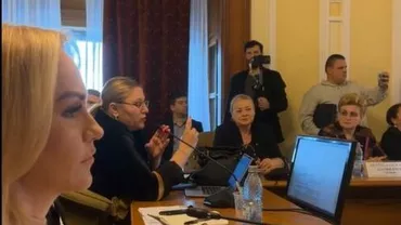 Scandal în Parlament: Șoșoacă, Firea și Simion s-au certat în legătură cu Legea Prevenirii Separării copilului de familie (VIDEO)