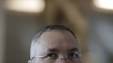 Nicolae Ciucă, prim-ministru, filosof: „Se zice 'asta ne e crucea, asta o ducem'. Dar când ajungem, e important să stea în picioare! De dus e ușor, de așezat e mai greu...” (VIDEO)