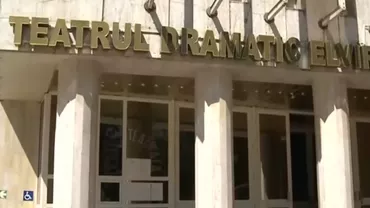 Angajată a Teatrului din Târgu Jiu filmată dormind la birou. Are un salariu de 7.019 lei, dar a fost nevoită să muncească zi lumină pentru că teatrul nu are personal suficient