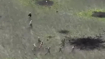 Momentul în care soldați ruși sunt puși pe fugă la periferia orașului Bahmut (VIDEO)