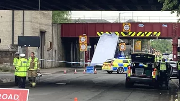 Un autobuz plin cu pasageri a fost strivit, în Glasgow / Mai multe persoane au fost transportate de urgență la spital