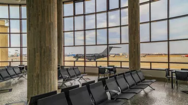 Aeroportul Băneasa se redeschide / Zborurile comerciale vor fi operate de o singură companie aeriană