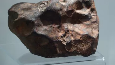 Un obiect care pare să fie un meteorit a lovit o casă din New Jersey: L-am atins și era cald