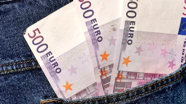 Un bărbat și o femeie, cercetați pentru furt după ce ar fi sustras 58.000 de euro dintr-o haină lăsată nesupravegheată într-un cazino din Capitală