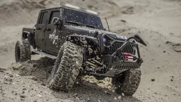 Organizatorul austriac al competiției off-road SuperKarpata Trophy, amendat cu 50.000 de lei. Mașinile au intrat în aria protejetă Muntele Șes