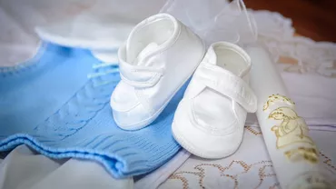 Tradiția pe care puțini nași o cunosc / Ce se face cu lumânarea de botez