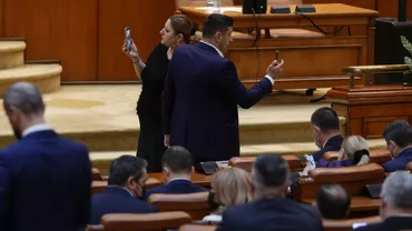 Pîrvulescu, despre AUR și scandalurile din Parlament: Riscul ca anul viitor să asistăm la o campanie electorală violentă e mare. Un partid de extremă-dreaptă se evidențiază în primul rând prin violență de limbaj (VIDEO)