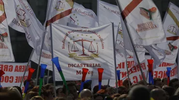 Grefierii amenință și ei cu proteste: „Avem capacitatea necesară să blocăm sistemul judiciar”. Ce îi nemulțumește