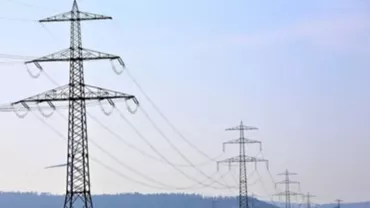 Un primar din Argeș a fost prins în timp ce fura curent de la rețeaua publică. Primăria îi plătea factura