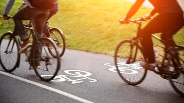 Bicicletele electrice înregistrează o vânzare mai mare decât cele clasice, chiar dacă sunt mai scumpe